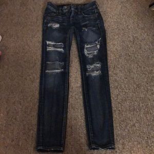 AE RIPPED JEANS